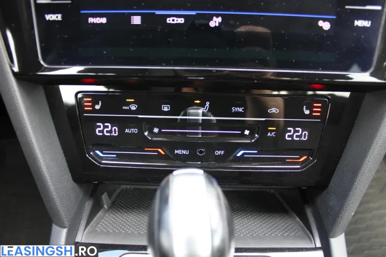 Volkswagen Passat din 2022 cu 60.832 km - oferta VOL219999 - foto 19