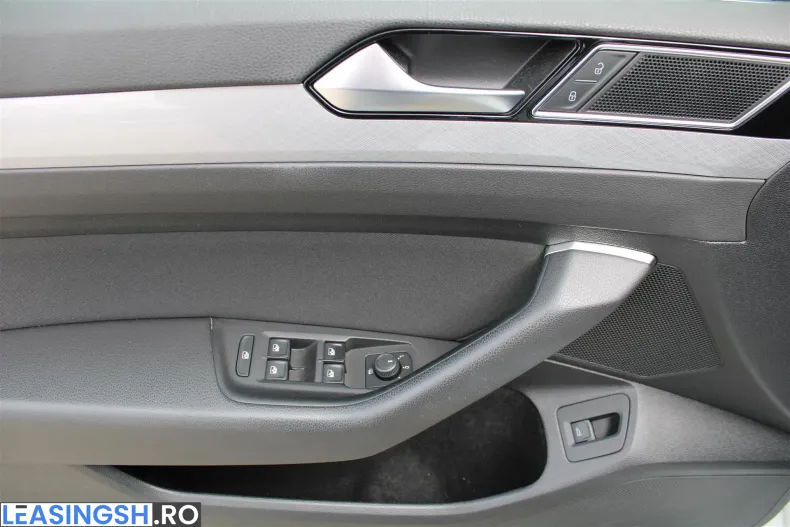 Volkswagen Passat din 2022 cu 59.986 km - oferta VOL220000 - foto 9