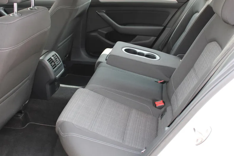 Volkswagen Passat din 2022 cu 59.986 km - oferta VOL220000 - foto 12