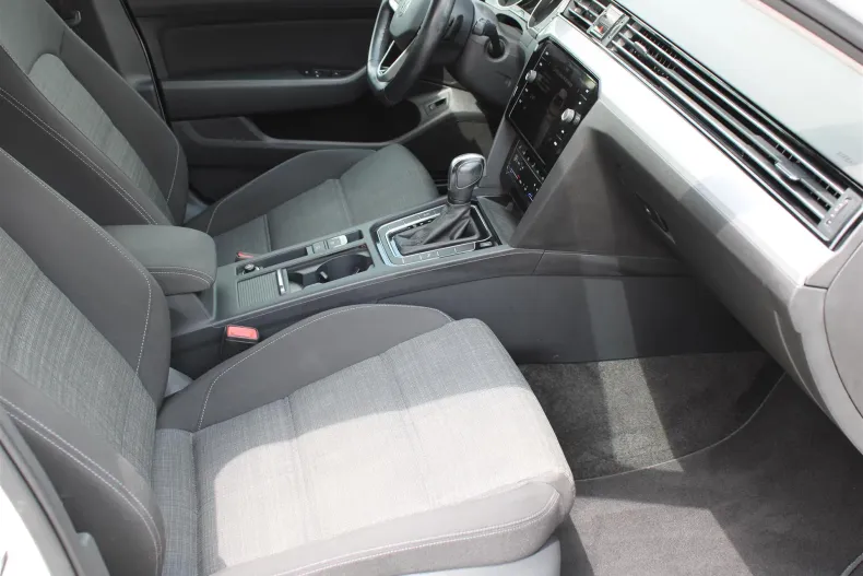 Volkswagen Passat din 2022 cu 59.986 km - oferta VOL220000 - foto 14
