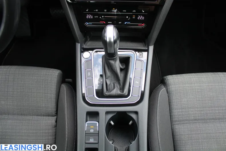 Volkswagen Passat din 2022 cu 59.986 km - oferta VOL220000 - foto 20
