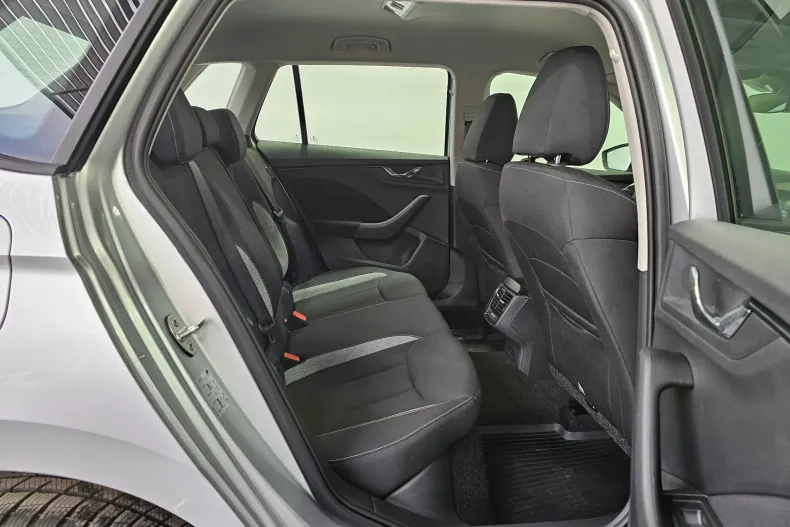 Skoda Kamiq din 2025 cu 8.874 km - oferta SKO220010 - foto 23