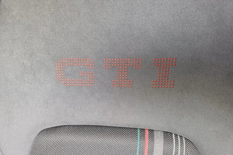 Volkswagen Golf din 2026 cu 2.910 km - oferta VOL220011 - foto 6