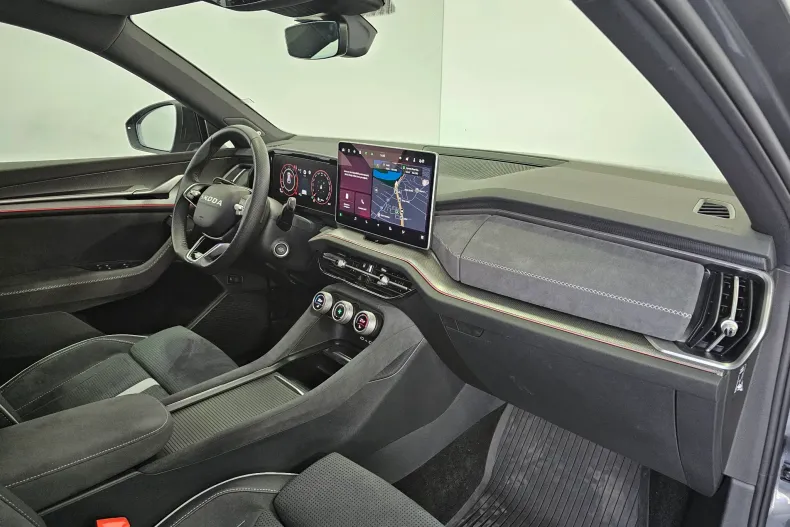 Skoda Kodiaq din 2025 cu 14.455 km - oferta SKO220014 - foto 40