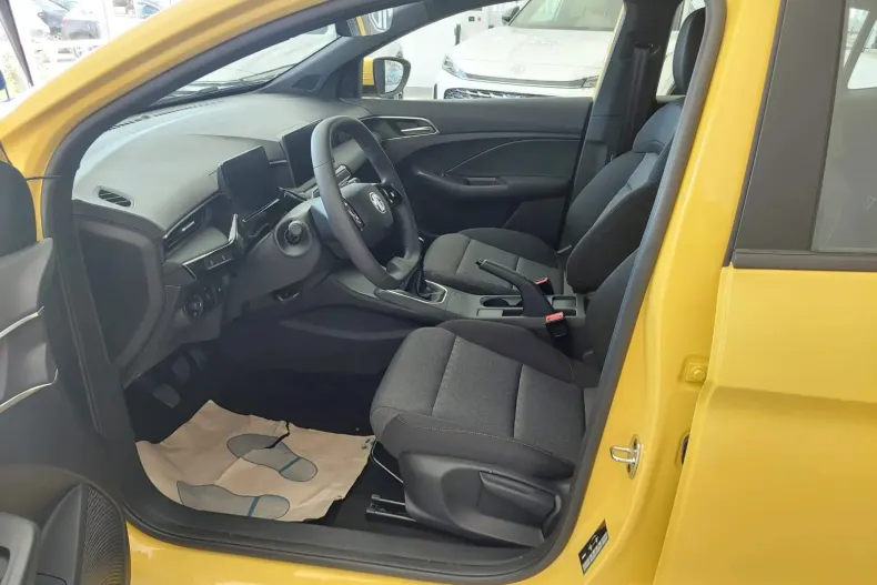 MG MG3 din 2024 cu 7 km - oferta MG0220022 - foto 6