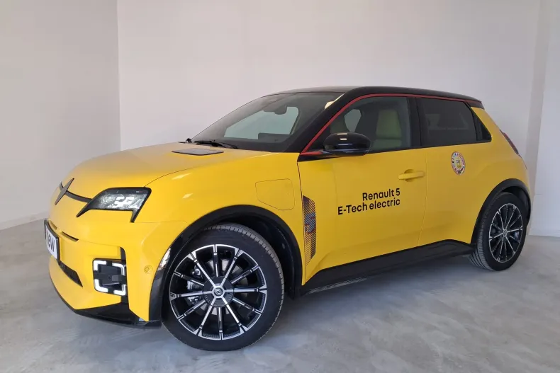 Renault 5 din 2025 cu 2.459 km - oferta REN220035 - foto 22