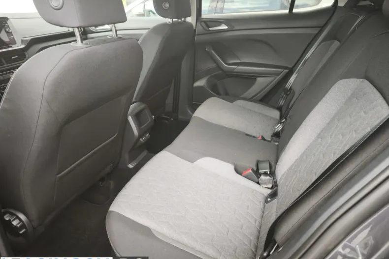 Volkswagen T-Cross din 2024 cu 15.000 km - oferta VOL220040 - foto 8