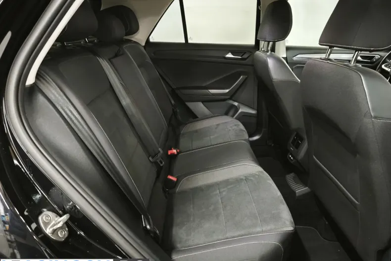 Volkswagen T-Roc din 2022 cu 154.000 km - oferta VOL220041 - foto 9