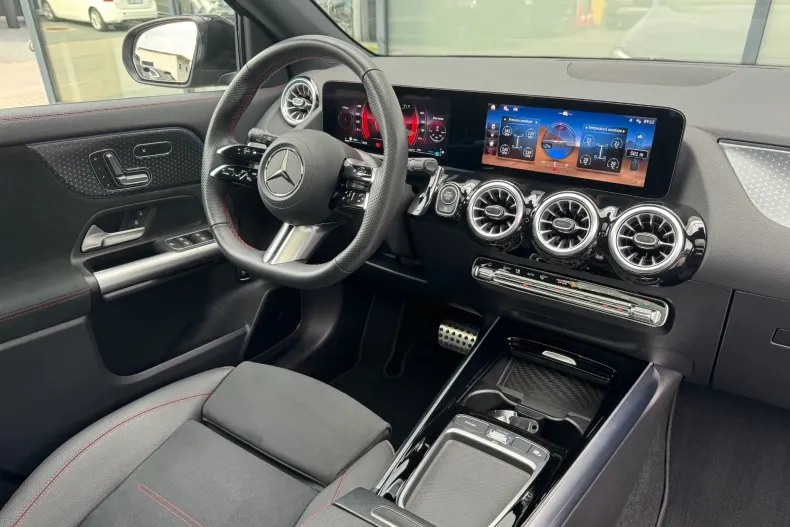 Mercedes-Benz GLA (Clasa GLA) din 2025 cu 15.800 km - oferta MER220055 - foto 12