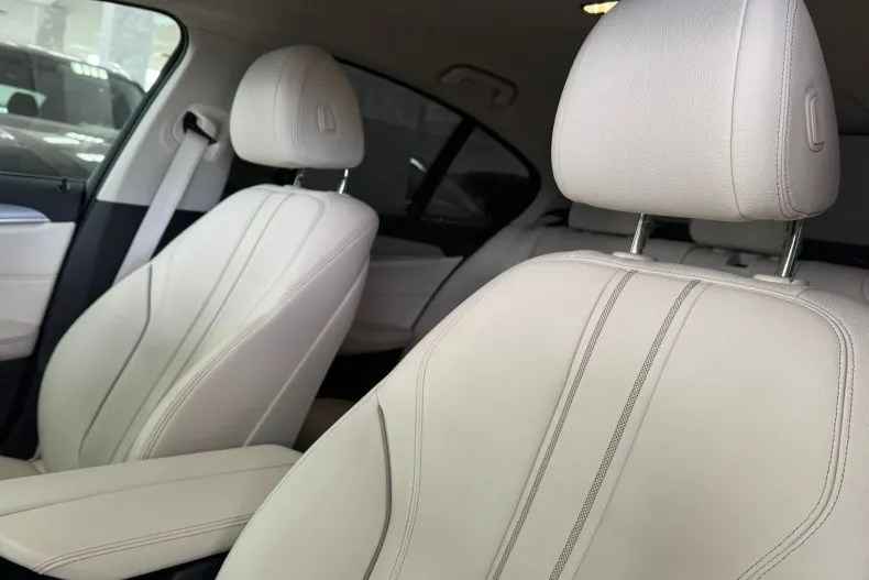 BMW 530d (Seria 5) din 2020 cu 101.429 km - oferta BMW220066 - foto 17