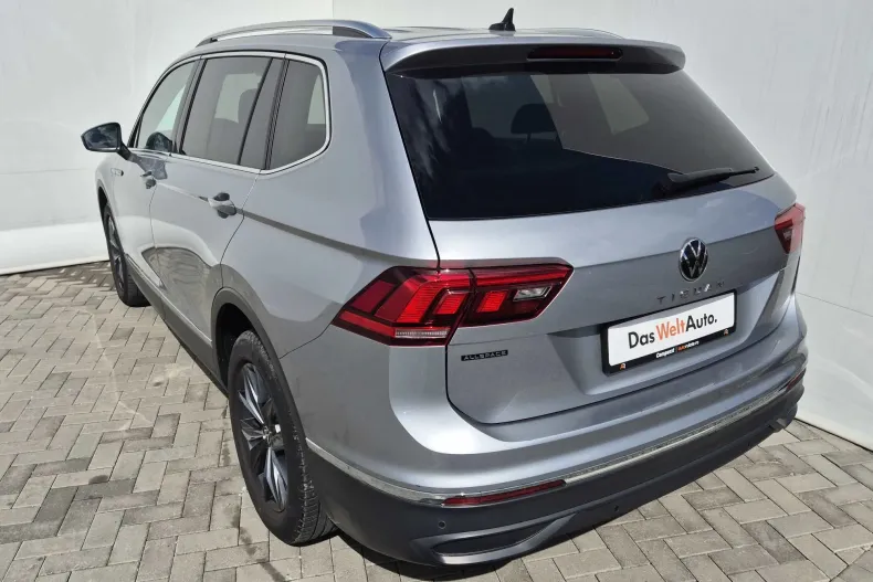 Volkswagen Tiguan din 2023 cu 39.611 km - oferta VOL220074 - foto 3