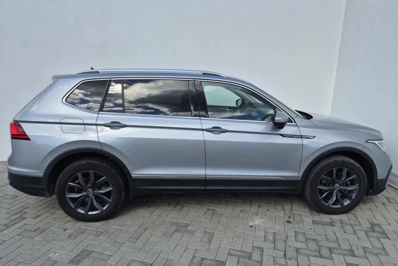 Volkswagen Tiguan din 2023 cu 39.611 km - oferta VOL220074 - foto 6