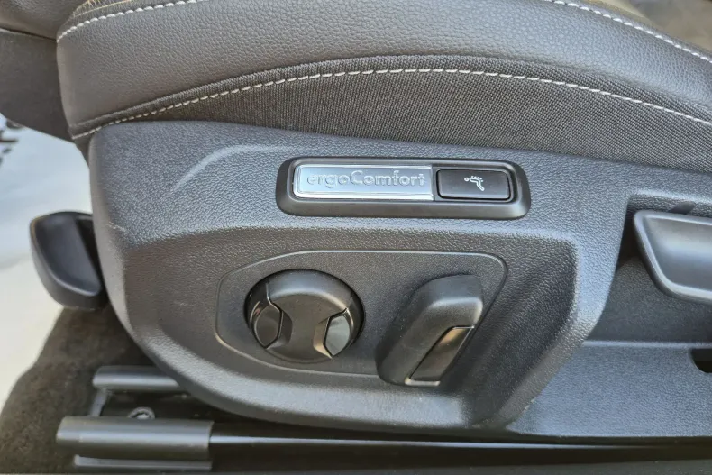 Volkswagen Arteon din 2022 cu 100.786 km - oferta VOL220084 - foto 11
