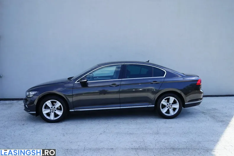 Volkswagen Passat din 2022 cu 50.274 km - oferta VOL220101 - foto 2