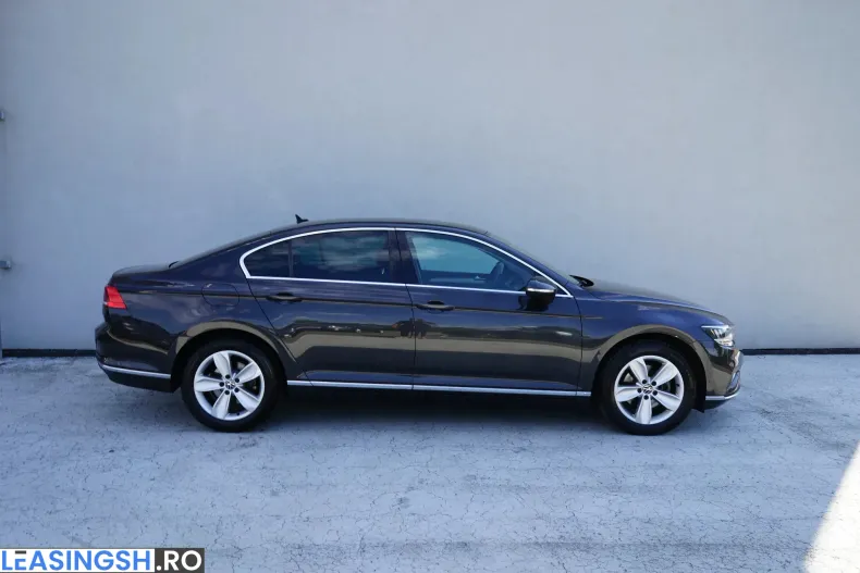Volkswagen Passat din 2022 cu 50.274 km - oferta VOL220101 - foto 6