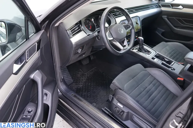 Volkswagen Passat din 2022 cu 50.274 km - oferta VOL220101 - foto 9
