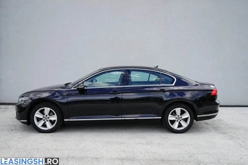 Volkswagen Passat din 2022 cu 112.811 km - oferta VOL220105 - foto 2