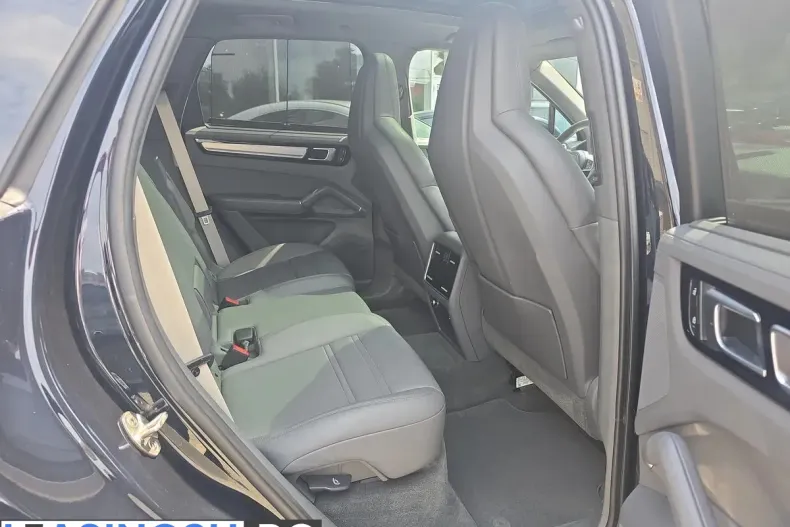 Porsche Cayenne din 2023 cu 67.000 km - oferta POR220121 - foto 11