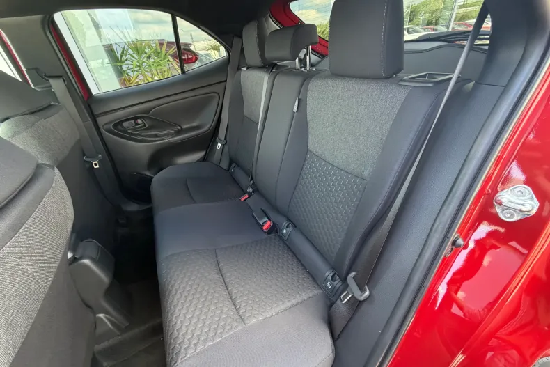 Toyota Yaris Cross din 2025 cu 4.200 km - oferta TOY220128 - foto 10