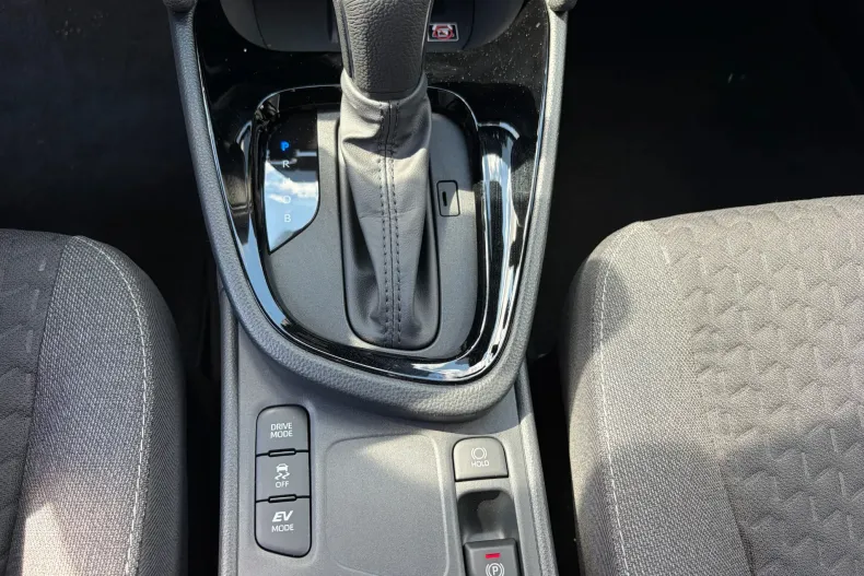 Toyota Yaris Cross din 2025 cu 4.200 km - oferta TOY220128 - foto 24