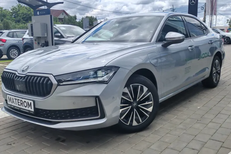 Skoda Superb din 2025 cu 10 km - oferta SKO220155 - foto 3