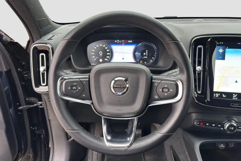 Volvo XC40 din 2022 cu 109.600 km - oferta VOL220161 - foto 7