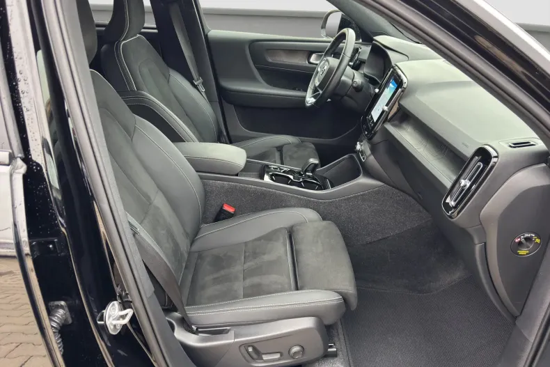Volvo XC40 din 2022 cu 109.600 km - oferta VOL220161 - foto 18