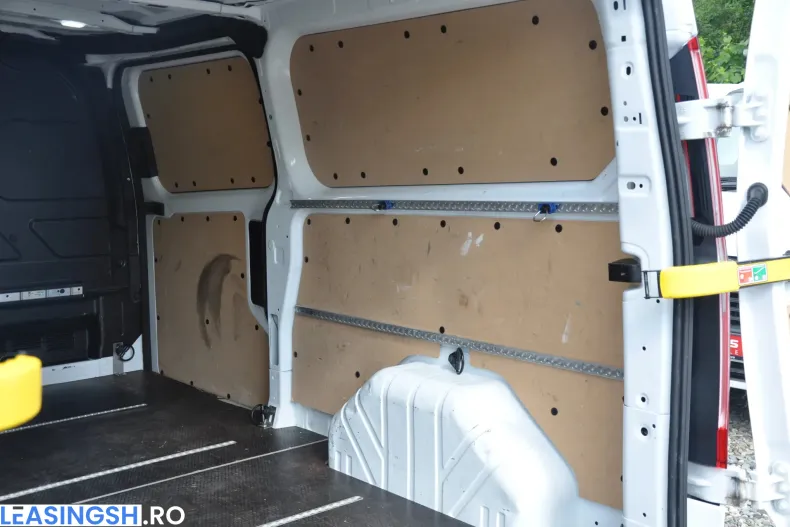 Ford Transit Custom din 2021 cu 126.500 km - oferta FOR220169 - foto 9