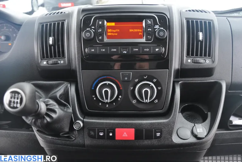 Peugeot Boxer din 2023 cu 46.426 km - oferta PEU220170 - foto 16