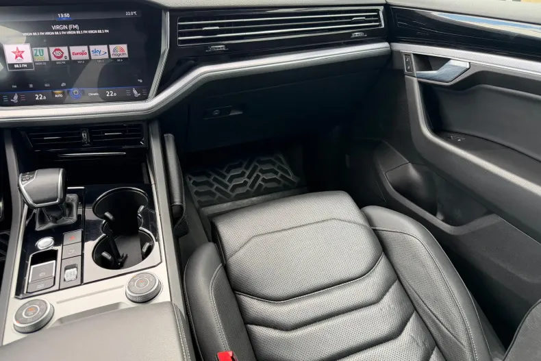 Volkswagen Touareg din 2020 cu 121.000 km - oferta VOL220181 - foto 14