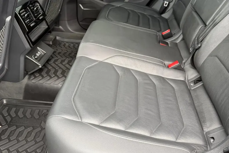 Volkswagen Touareg din 2020 cu 121.000 km - oferta VOL220181 - foto 15