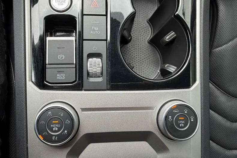 Volkswagen Touareg din 2020 cu 121.000 km - oferta VOL220181 - foto 23