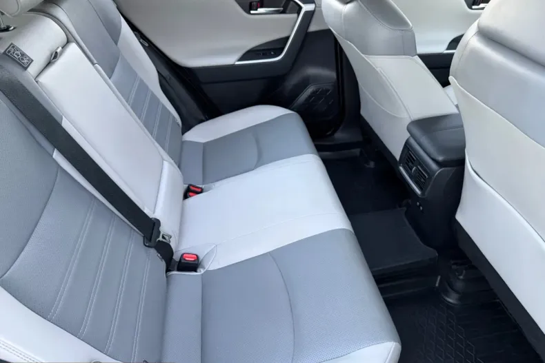 Toyota RAV4 din 2021 cu 65.032 km - oferta TOY220191 - foto 15