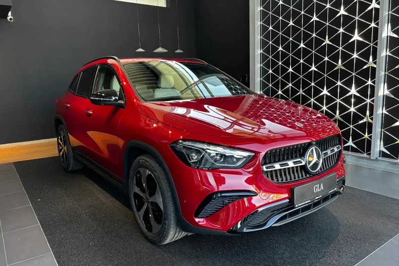 Mercedes-Benz GLA (Clasa GLA) din 2026 cu 6 km - oferta MER220198 - foto 2