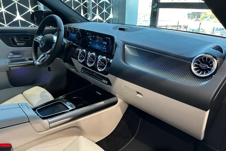 Mercedes-Benz GLA (Clasa GLA) din 2026 cu 6 km - oferta MER220198 - foto 10