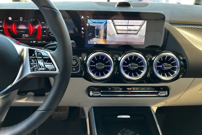 Mercedes-Benz GLA (Clasa GLA) din 2026 cu 6 km - oferta MER220198 - foto 21