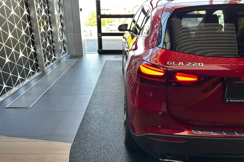 Mercedes-Benz GLA (Clasa GLA) din 2026 cu 6 km - oferta MER220198 - foto 22