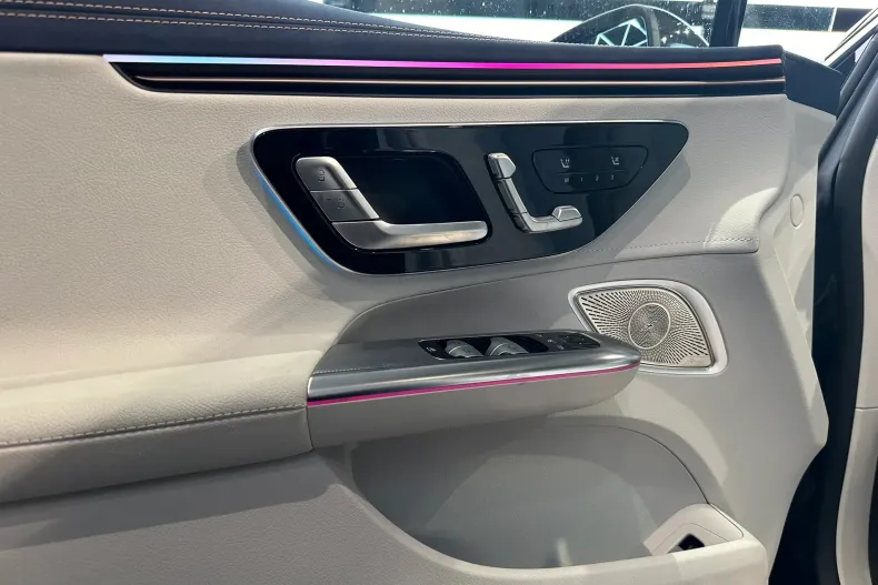 Mercedes-Benz EQE din 2023 cu 25.000 km - oferta MER220199 - foto 6