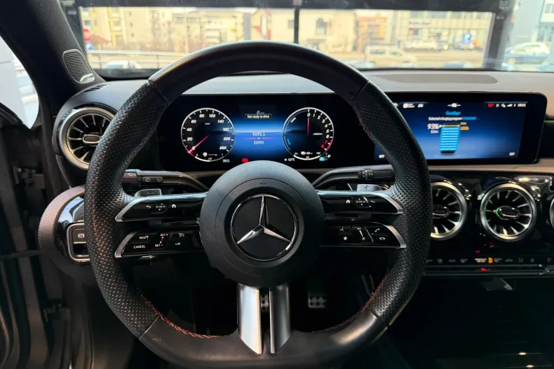 Mercedes-Benz A 250 (Clasa A) din 2023 cu 22.500 km - oferta MER220200 - foto 12