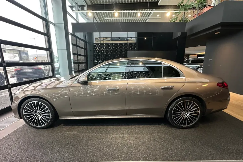 Mercedes-Benz E (Clasa E) din 2025 cu 3.000 km - oferta MER220202 - foto 6