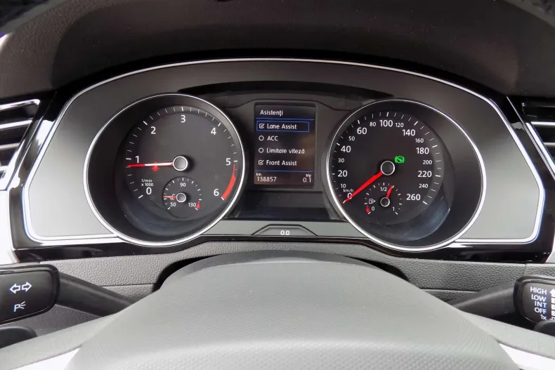 Volkswagen Passat din 2022 cu 138.857 km - oferta VOL220213 - foto 13