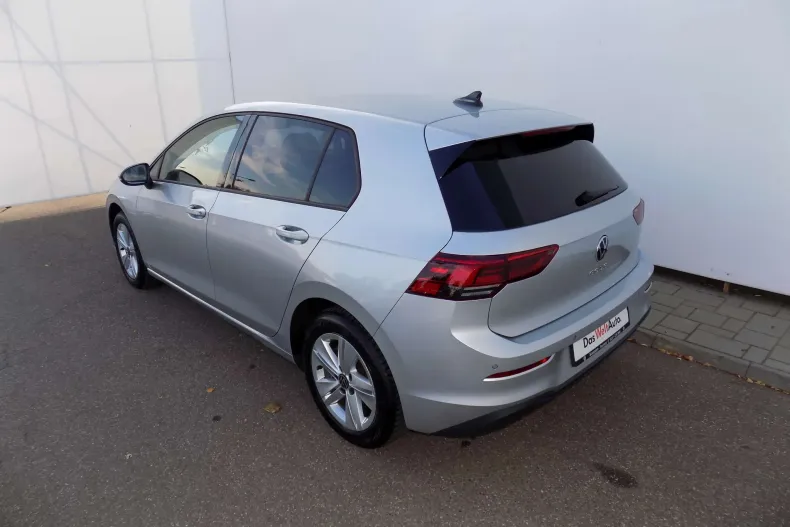Volkswagen Golf din 2023 cu 64.623 km - oferta VOL220215 - foto 3