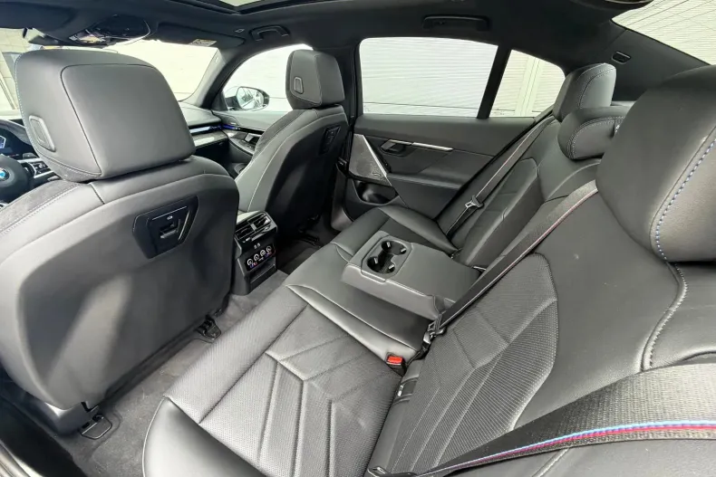 BMW 520d (Seria 5) din 2024 cu 16.500 km - oferta BMW220216 - foto 16