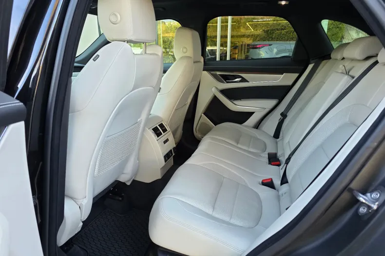 Jaguar F-Pace din 2025 cu 8.000 km - oferta JAG220225 - foto 5