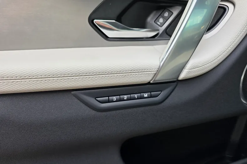 Land Rover Discovery Sport din 2026 cu 1.000 km - oferta LAN220226 - foto 13