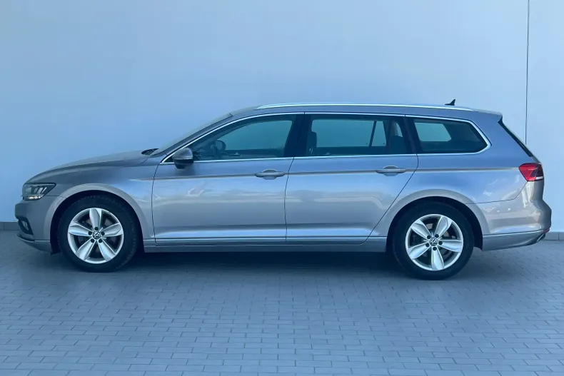 Volkswagen Passat din 2022 cu 108.736 km - oferta VOL220239 - foto 5
