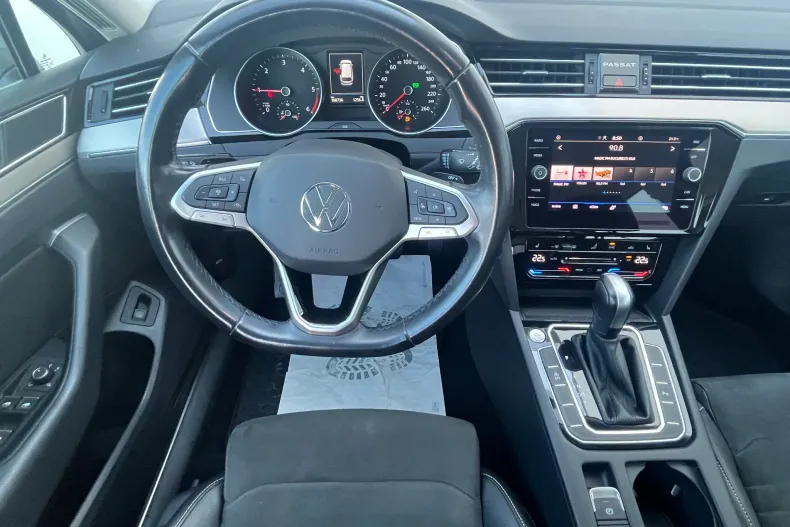 Volkswagen Passat din 2022 cu 108.736 km - oferta VOL220239 - foto 10