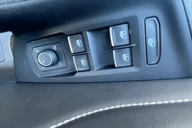 Volkswagen Passat din 2022 cu 108.736 km - oferta VOL220239 - foto 11