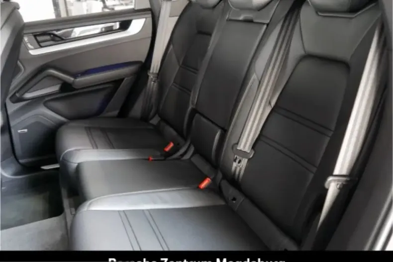 Porsche Cayenne din 2024 cu 21.190 km - oferta POR220242 - foto 23