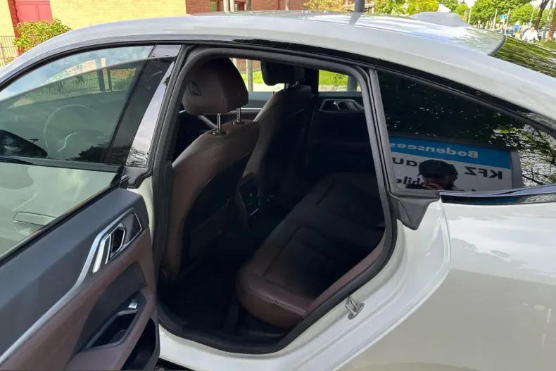 BMW i4 (Seria 4) din 2023 cu 54.500 km - oferta BMW220260 - foto 18